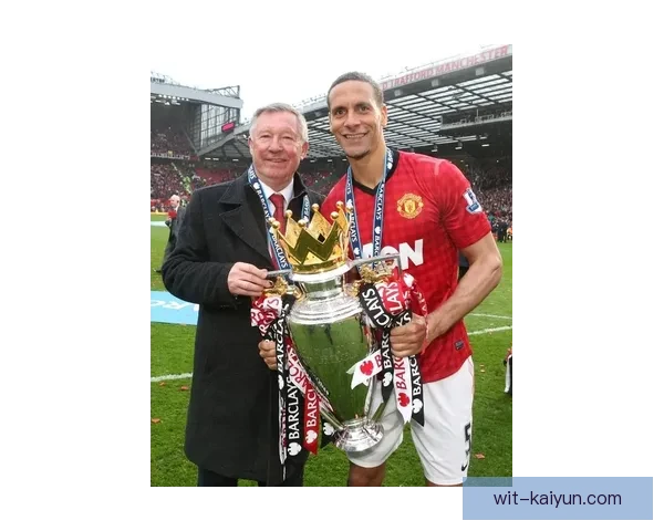 英超赛季中，卢顿状态回暖却遭遇惨败，需调整战术应对挑战。